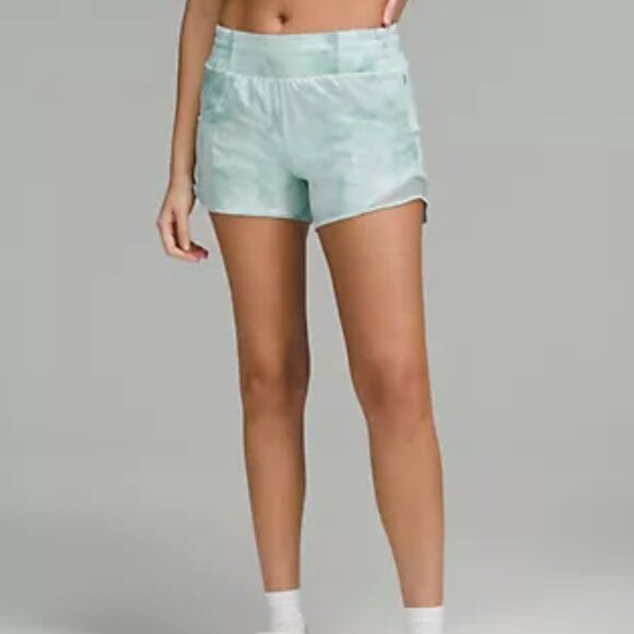 Lululemon Hotty Hot high-rise 4" short (size 6) - Picture 1 of 3